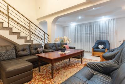 Pensiune Turistica cu Sala de Mese + Casa de Locuit in Cristesti - 12