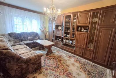 Apartament 3 camere decomandat si balcon Vasile Aaron - 14