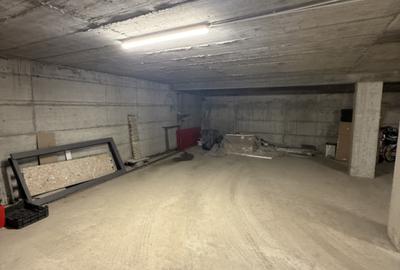 Penthouse - 123 mp utili - 5 camere - 3 bai - 3 parcari - zona Subcetate! - 14