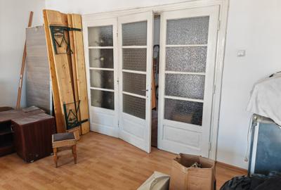 Casa 4 camere libera la vanzare RASNOV - zona Florilor - 2