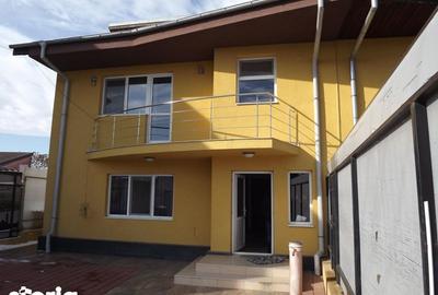 Casă cu 5 camere în Sud