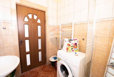 Casa individuala cu 6 camere de vanzare Singureni - 14
