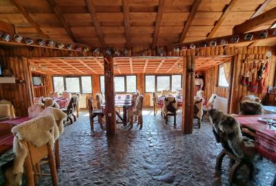 Hotel/Pensiune, 500 mp în Moroeni