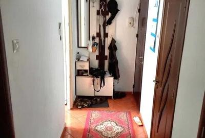 Apartament cu 2 camere, etaj 3/4, zona Podu Ros - 4