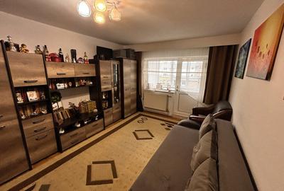 Apartament 3 camere de vânzare – Bld. Traian, Zona Muzeul de Mineralogie - 1