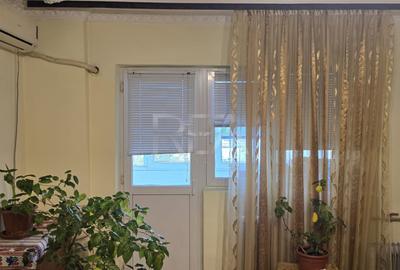 Apartament cu 3 camere decomandat, mobilat în Păcii