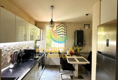 Apartament 3 camere cu centrala proprie si loc de parcare - 1