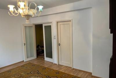 De vanzare Apartament 4 camere Universitate - Rosetti sector 2 - 8