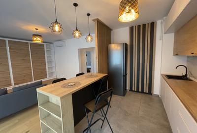 Apartament cu 3 camere decomandat, mobilat în Băneasa