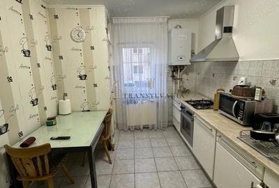 Apartament 3 camere, decomandat - 4