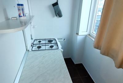 INCHIRIEZ apartament 2 camere decomandat,zona Strand - 9