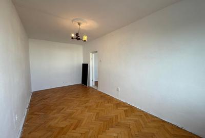 Apartament cu 2 camere semidecomandat în Soarelui