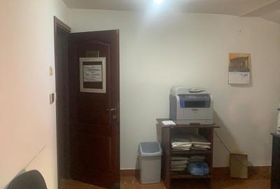 Vanzare  Cladire de  Birouri P+1E teren  940mp - 1