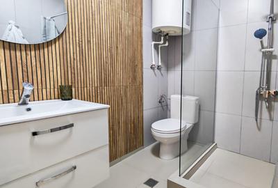 Spatiu comercial si locuința deasupra- Stațiunea Neptun- Sezon sau termen lung - 9