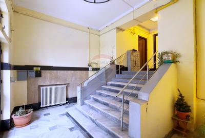 3 camere imobil consolidat Investitie Piata Revolutiei - Victoriei - 5