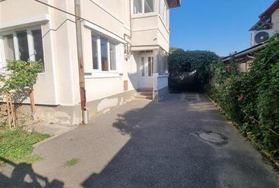 Casa cu etaj zona D-na Stanca