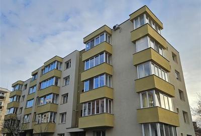 Apartament cu 2 camere decomandat în 7 Noiembrie