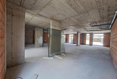 Spatiu comercial, 211 mp utili, situat in cartierul Intre Lacuri! - 2