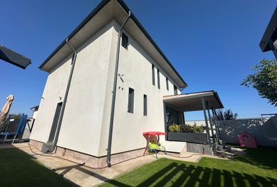 Casă individuală cu 4 camere în Berceni