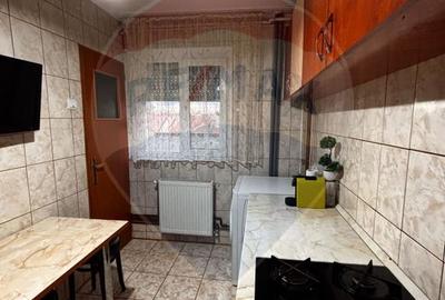 Apt. etaj 2 -zona centrala cu loc de parcare - 8
