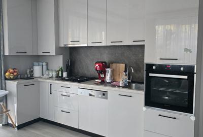 Apartament 3 camere etaj 1 bloc nou, loc parcare Pacurari-Kaufland - 1