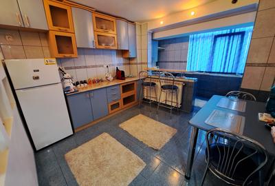 Ultracentral Târgoviște,  vânzare apartament 4camere/2balcoane - 3