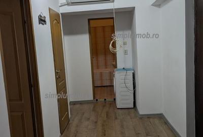 Decomandat Bloc 1984 Metrou Dristor Sector 3 - 5