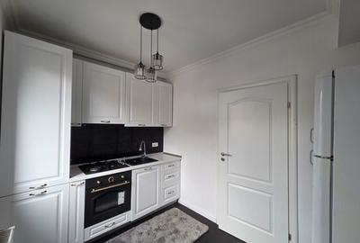 Apartament 3 camere si curte proprie - 1