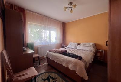 Apartament 3 camere, 69 mp utili, decomandat, parter - zona Soarelui - 3