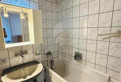 Apartament 3 camere în zona PIATA 14 IULIE - 6