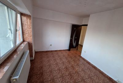 Apartament 2 camere, confort 1 decomandat, zona Obor. Etaj 4 cu POD. - 2