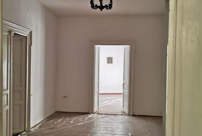 Casa Demisol si parter, 4 camere, ULTRACENTRAL - 4