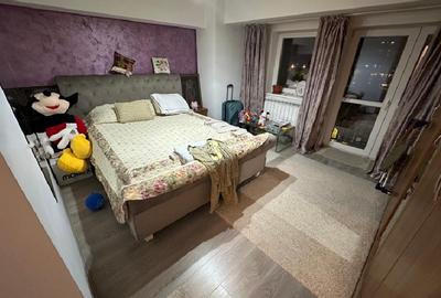 Apartament cu 3 camere decomandat în P-ța Alba Iulia