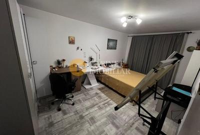 3 Camere Decomandat-Renovat- zona Alexandru cel Bun- bloc 1982 - 1