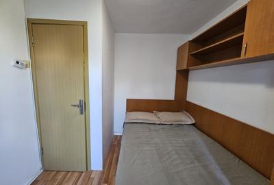 Apartament de vanzare 2 camere Tomis Nord etaj 3/4 - 5