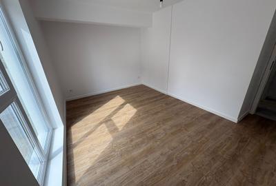 MUTARE RAPIDA!! Apartament 2 camere decomandat, Metrou 1 Decembrie - 2