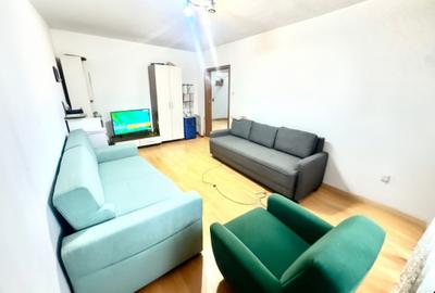 Apartament cu 3 camere decomandat, mobilat în Trocadero