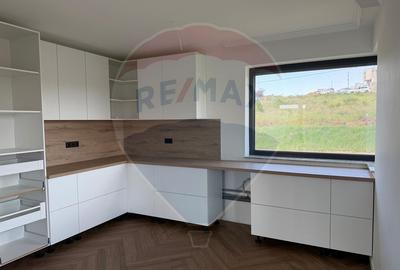 Casă deosebita cu 4 dormitoare in Oradea- Cihei - 12