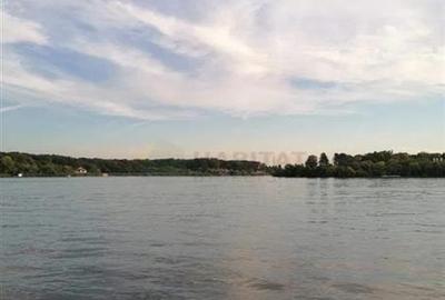 Teren intravilan de 700 mp, în Izvorani