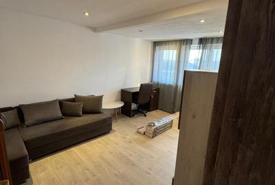 Apartament 1 camera, 30 mp, decomandat, zona Aradului, 240 euro - 1