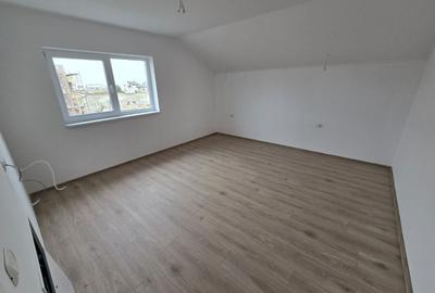 Duplex de vânzare Calea Medveș - 4 camere - 133.000 Euro + TVA - 10