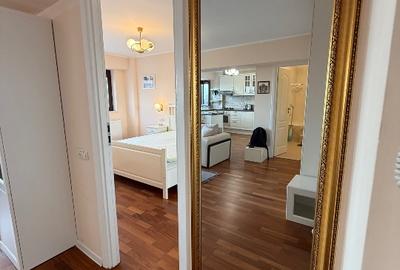 Apartament tip penthouse în piața romană - 2