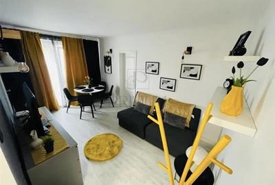 Apartament cu 2 camere semidecomandat, mobilat în Complex Studențesc