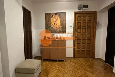 3 Camere- Calea Victoriei - Radisson- Bloc 1983 - 2