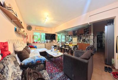 Apartament cu 4 camere semidecomandat, mobilat în Văcăresti