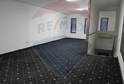 Spațiu comercial, de 45 mp, în Nicolina