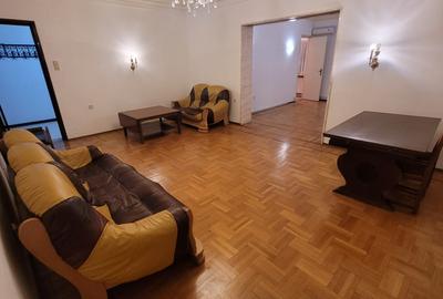Apartament cu 3 camere circular, mobilat în Universitate