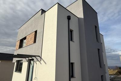 Casă individuala premium de vânzare cu view deosebit în Dezmir 214mp și t. 458mp - 2