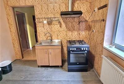 Spatiu Multifunctional, Pretabil birouri, servicii, cabinete. Zona Noua - 8