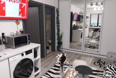 Apartament cu 2 camere circular, mobilat în Baza 3